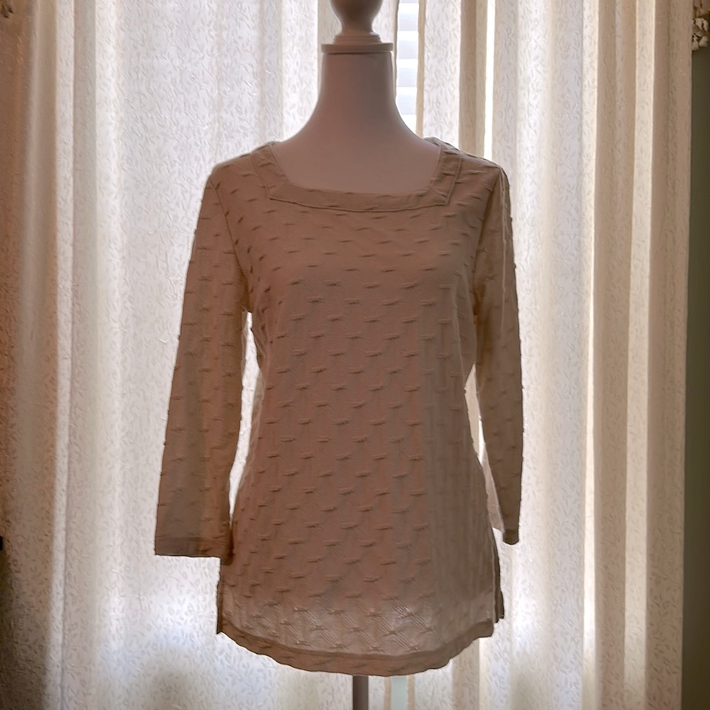 Woman’s Beige Top